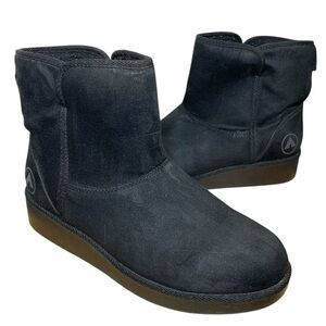 Airwalk Nova Black Ankle Boots Sz 10 Faux Suede Fleece Lined Pull on Booties